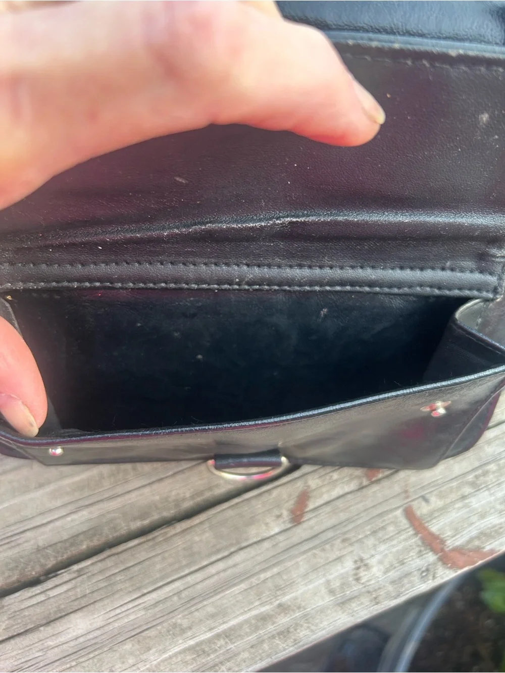 Source Unknown Woodridge Black Leather Briefcase with Silver Hardware